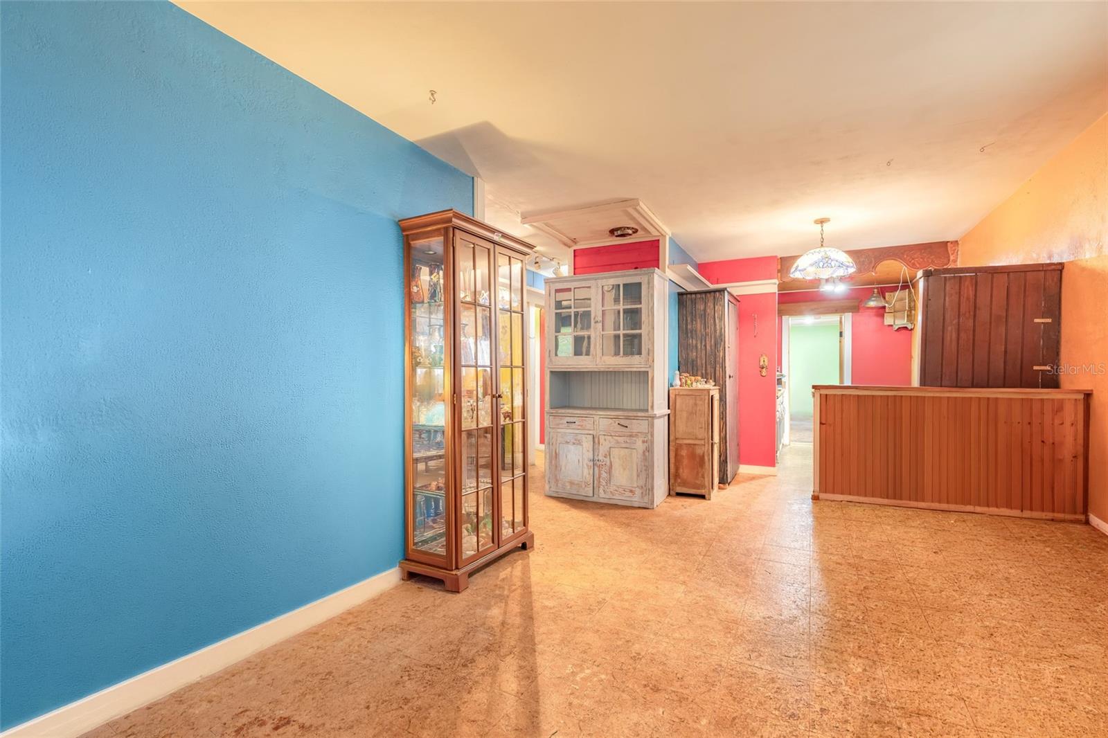1219 LEON LN — photo 4