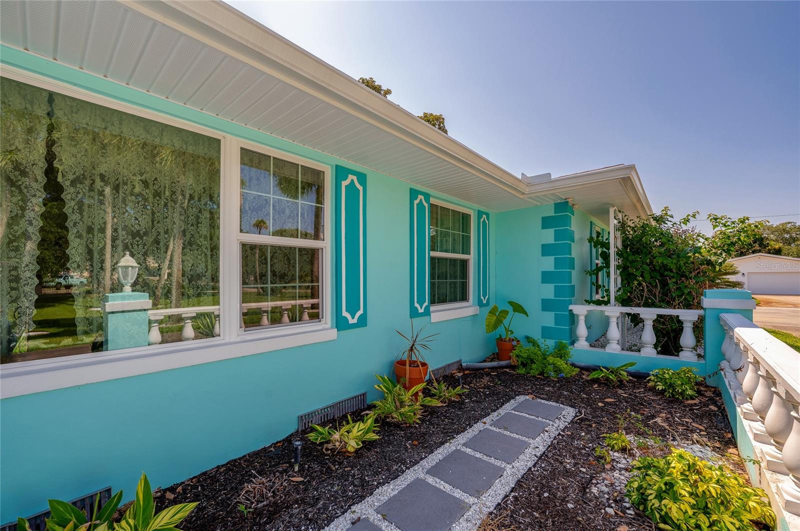 697 JOHN ANDERSON DR — photo 4