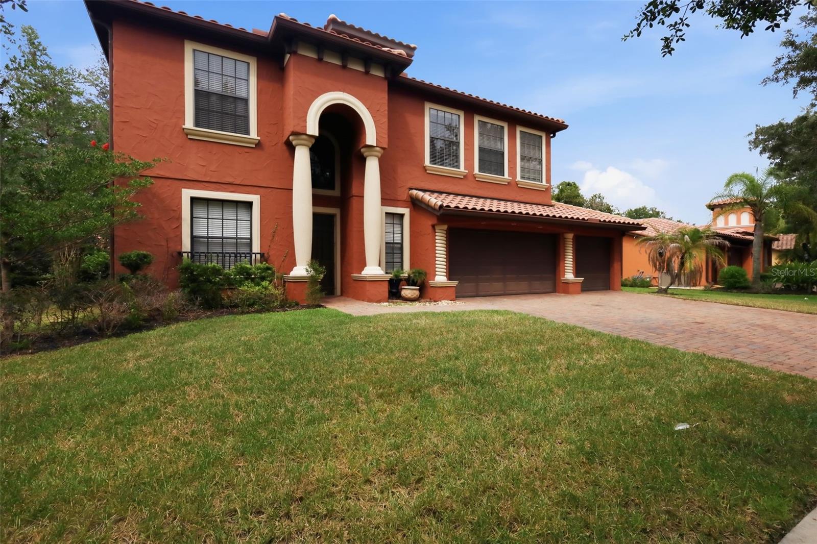 109 ELISSAR DR — photo 2