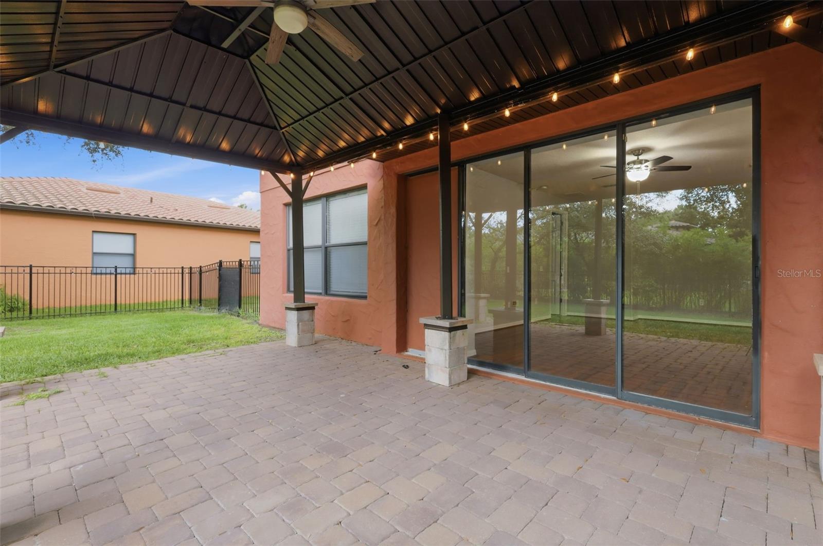 109 ELISSAR DR — photo 6