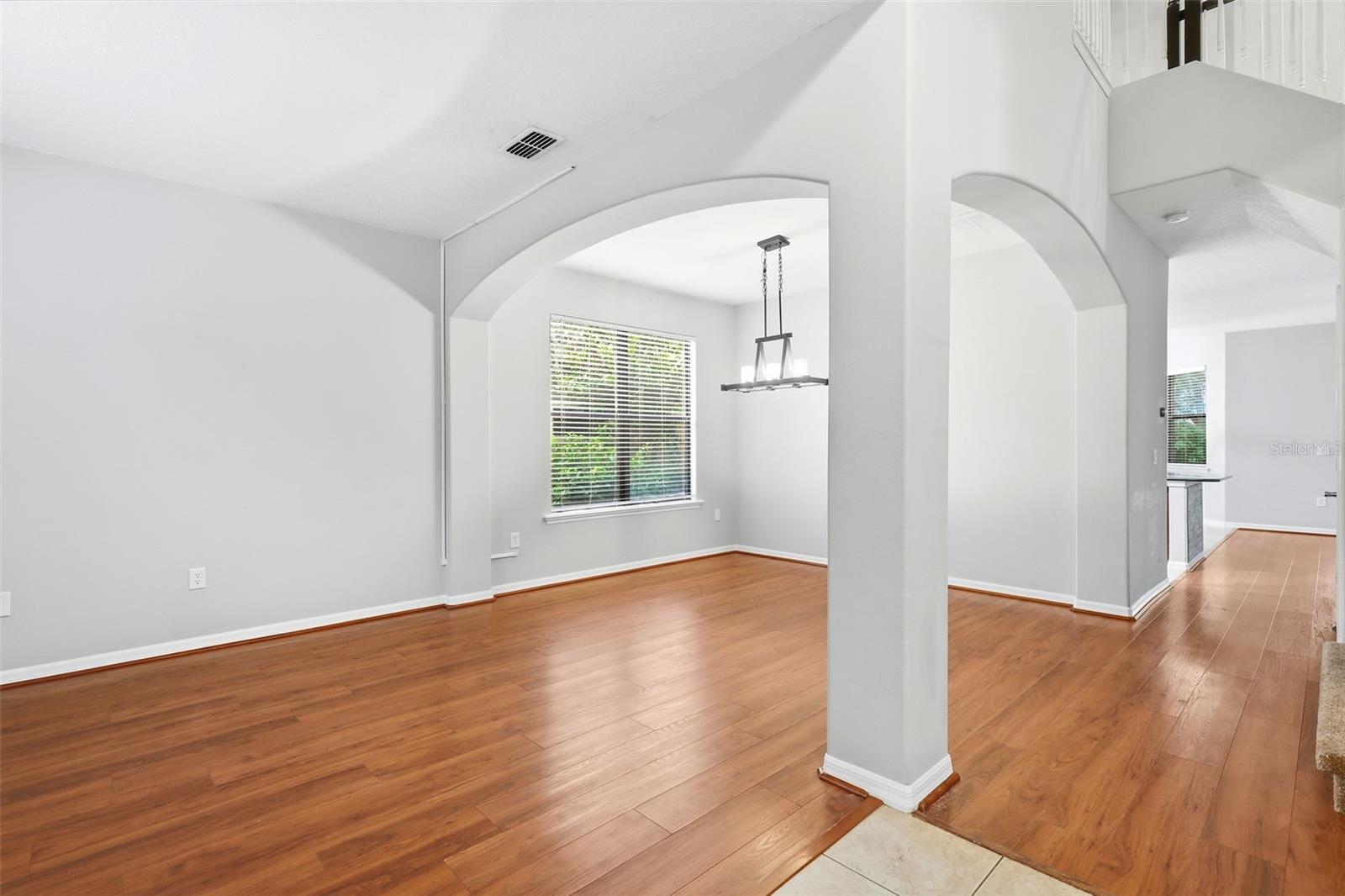 109 ELISSAR DR — photo 10