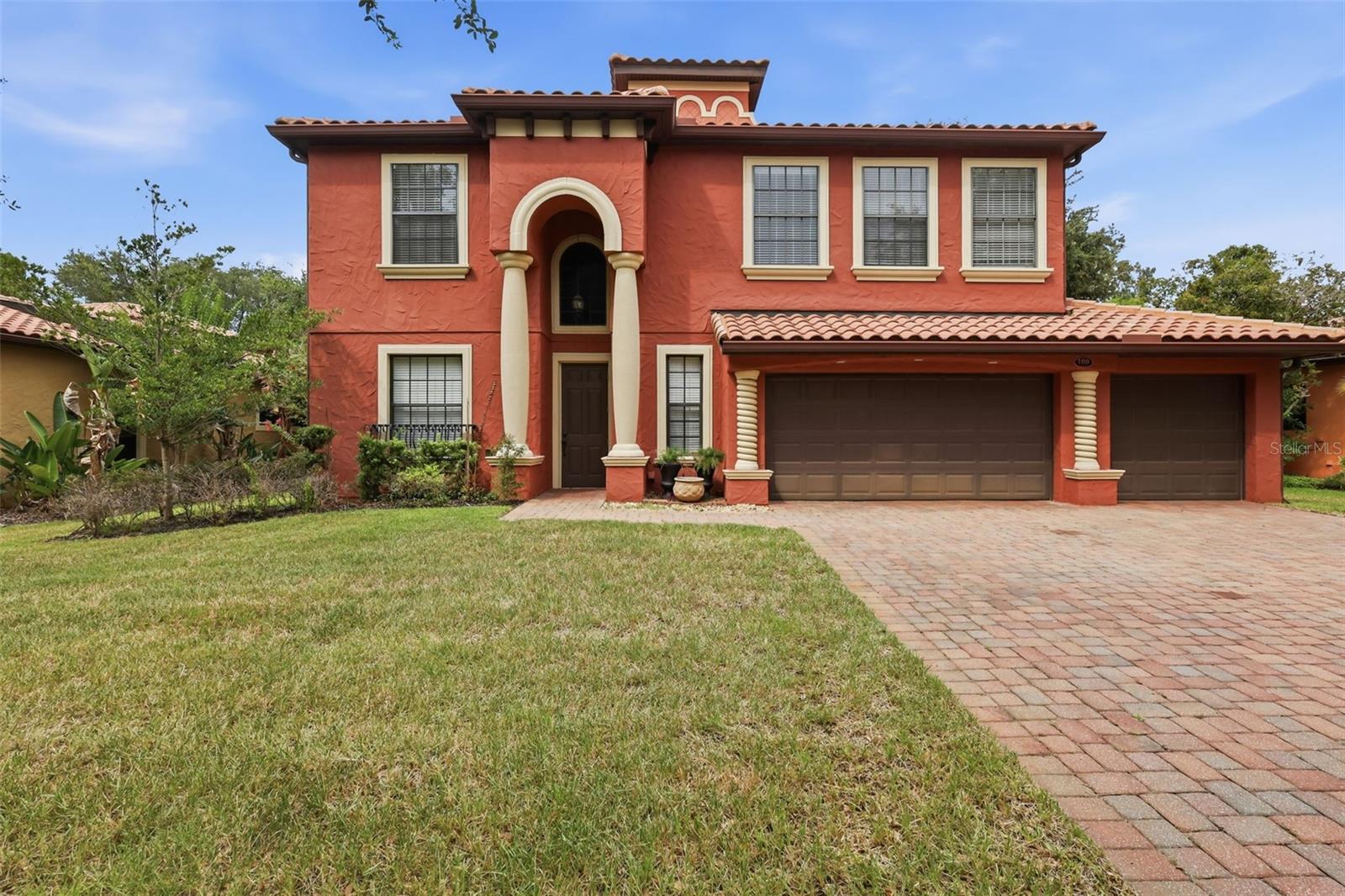 109 ELISSAR DR