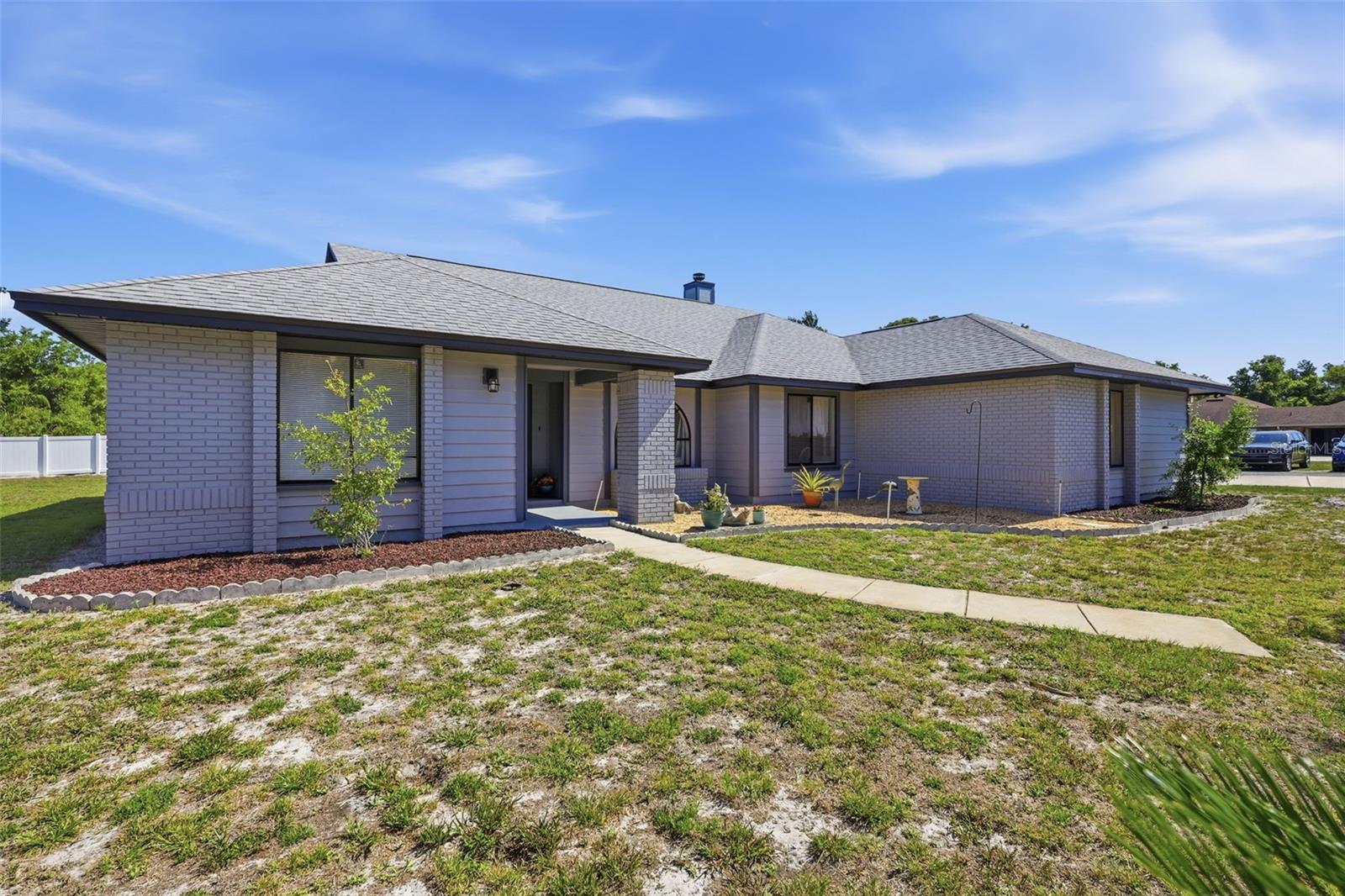 168 COMMUNITY DR — photo 3