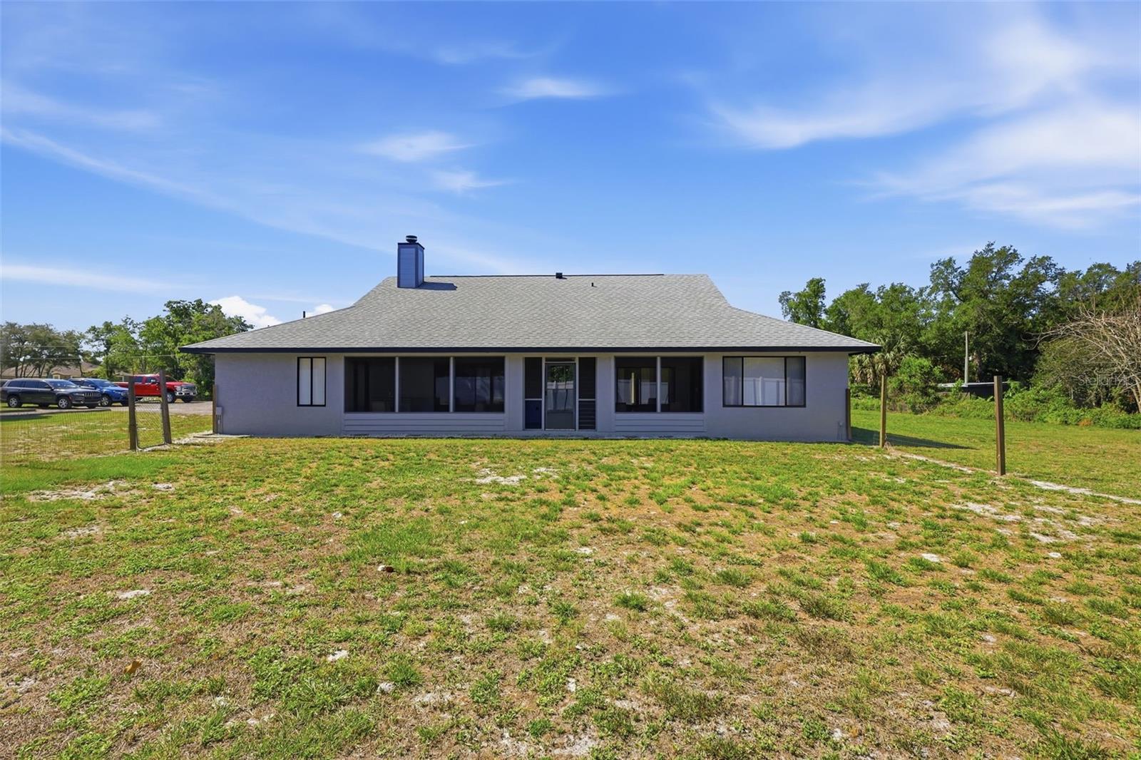168 COMMUNITY DR — photo 4