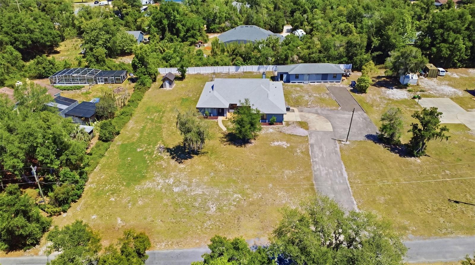 168 COMMUNITY DR — photo 7