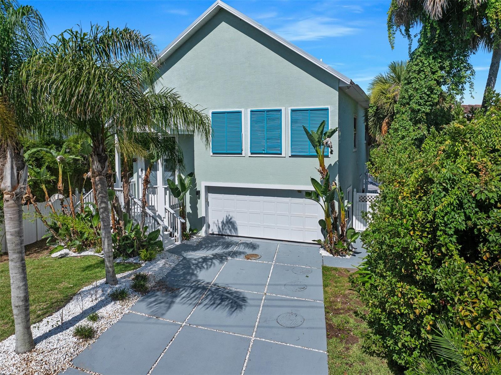 3110 JOHN ANDERSON DR — photo 2