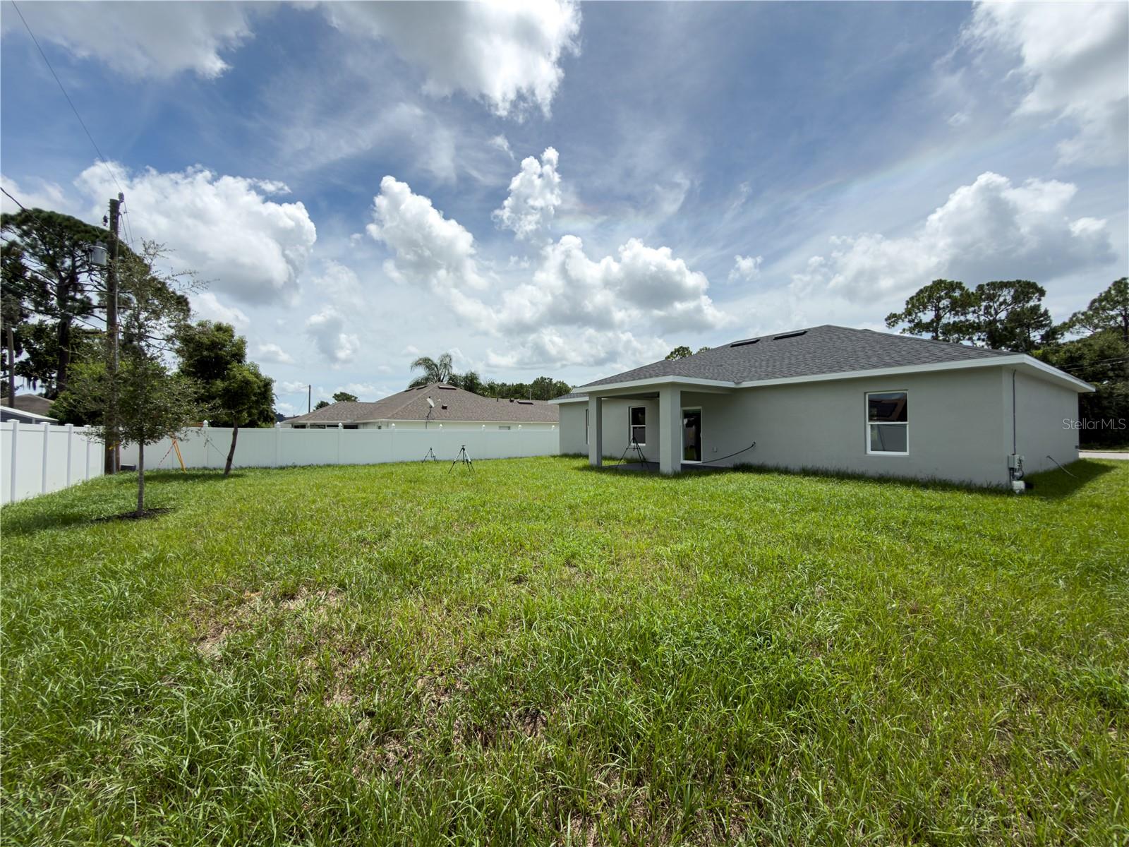 1592 E NORMANDY BLVD — photo 6