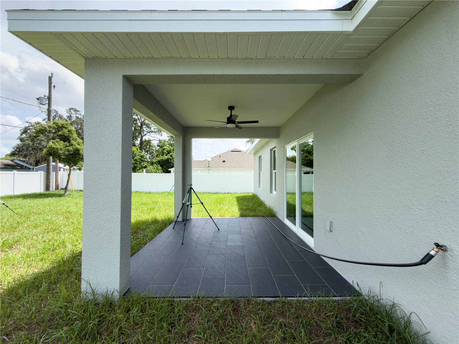 1592 E NORMANDY BLVD — photo 9