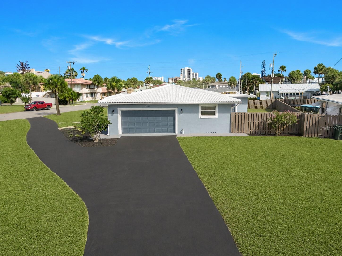 1032 BEL AIRE DR — photo 2