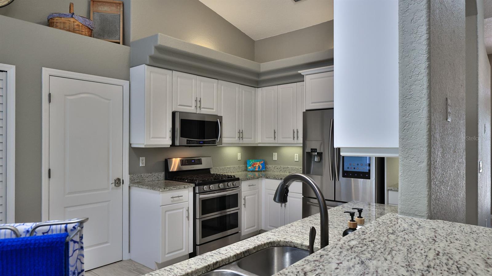 29 ACCLAIM AT LIONSPAW — photo 4