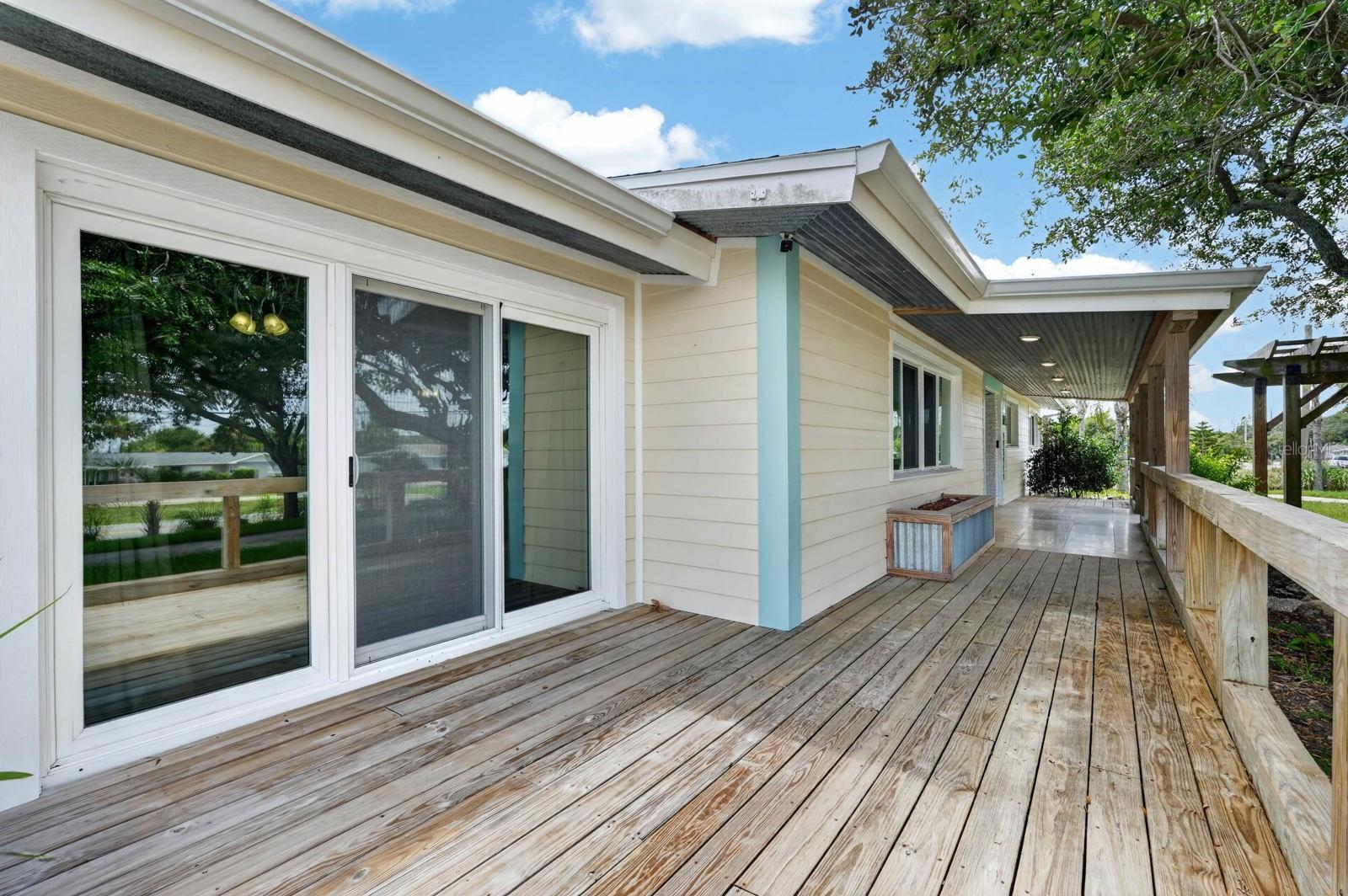 2071 S PENINSULA DR — photo 8