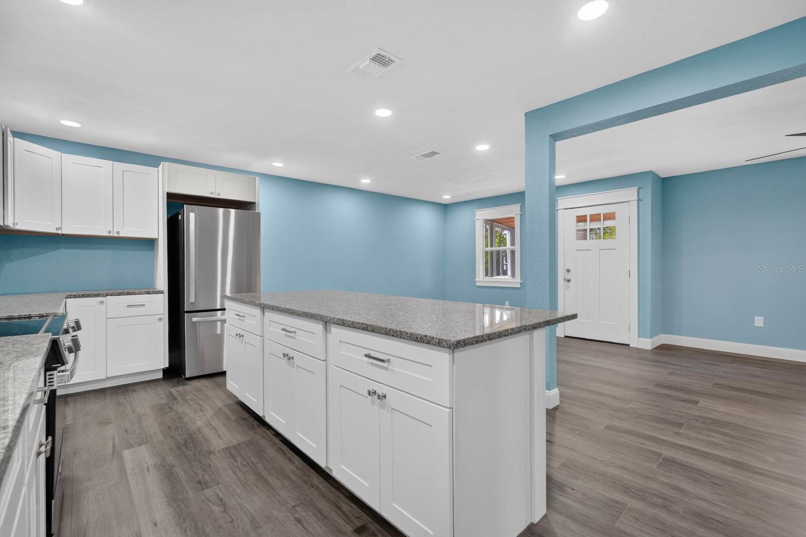 3798 BREEZY CT — photo 5