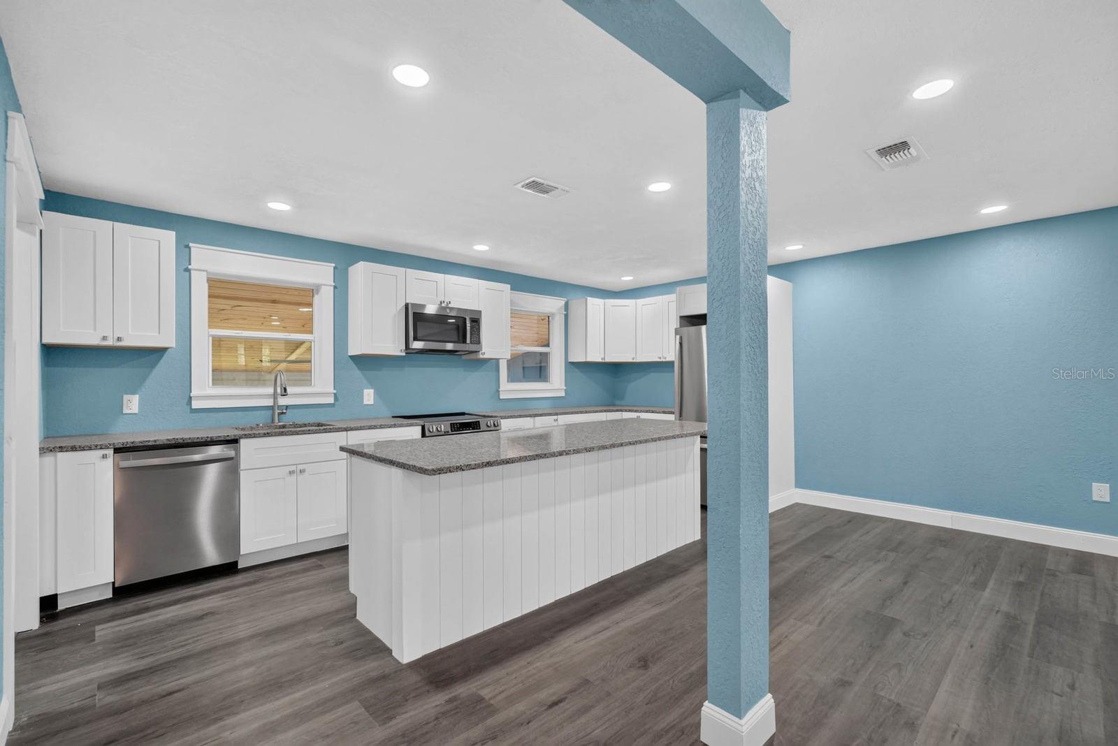 3798 BREEZY CT — photo 8