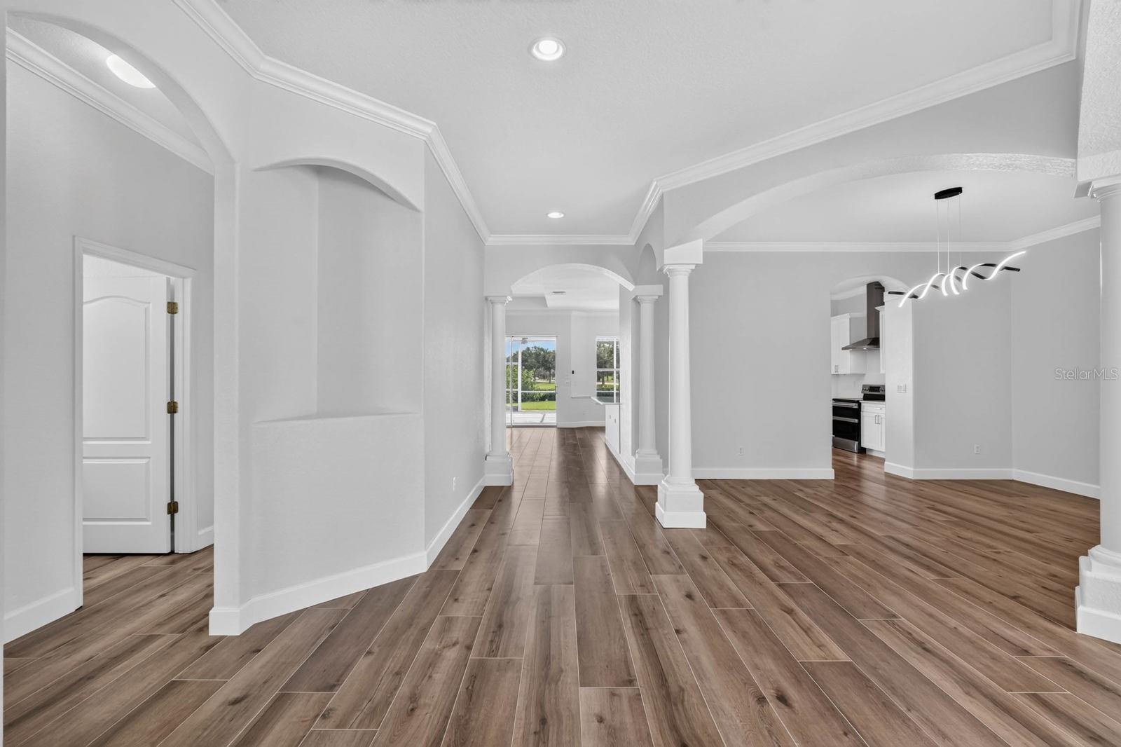3555 MARIBELLA DR — photo 6
