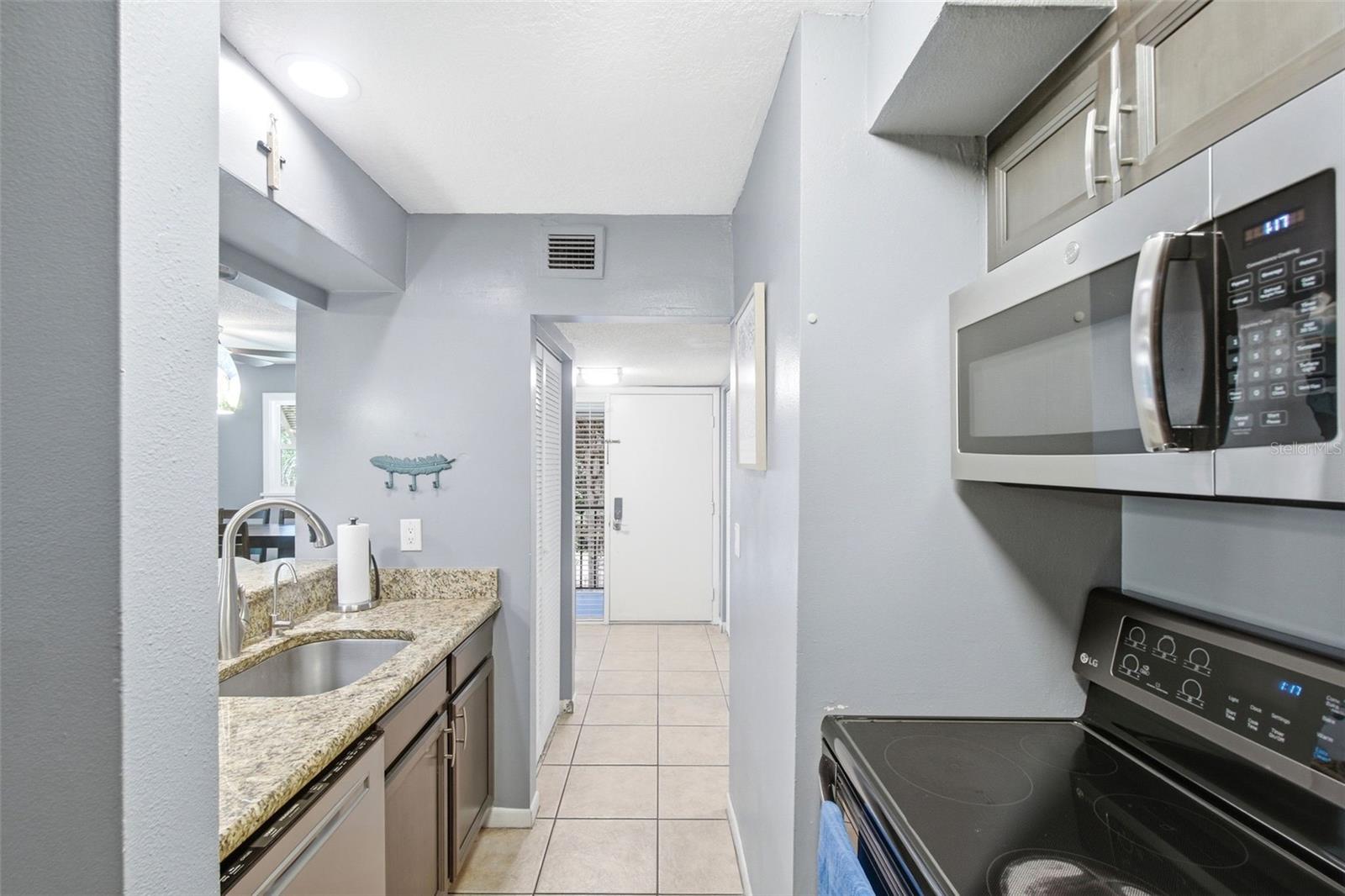 140 ORCHID WOODS CT #1B — photo 12