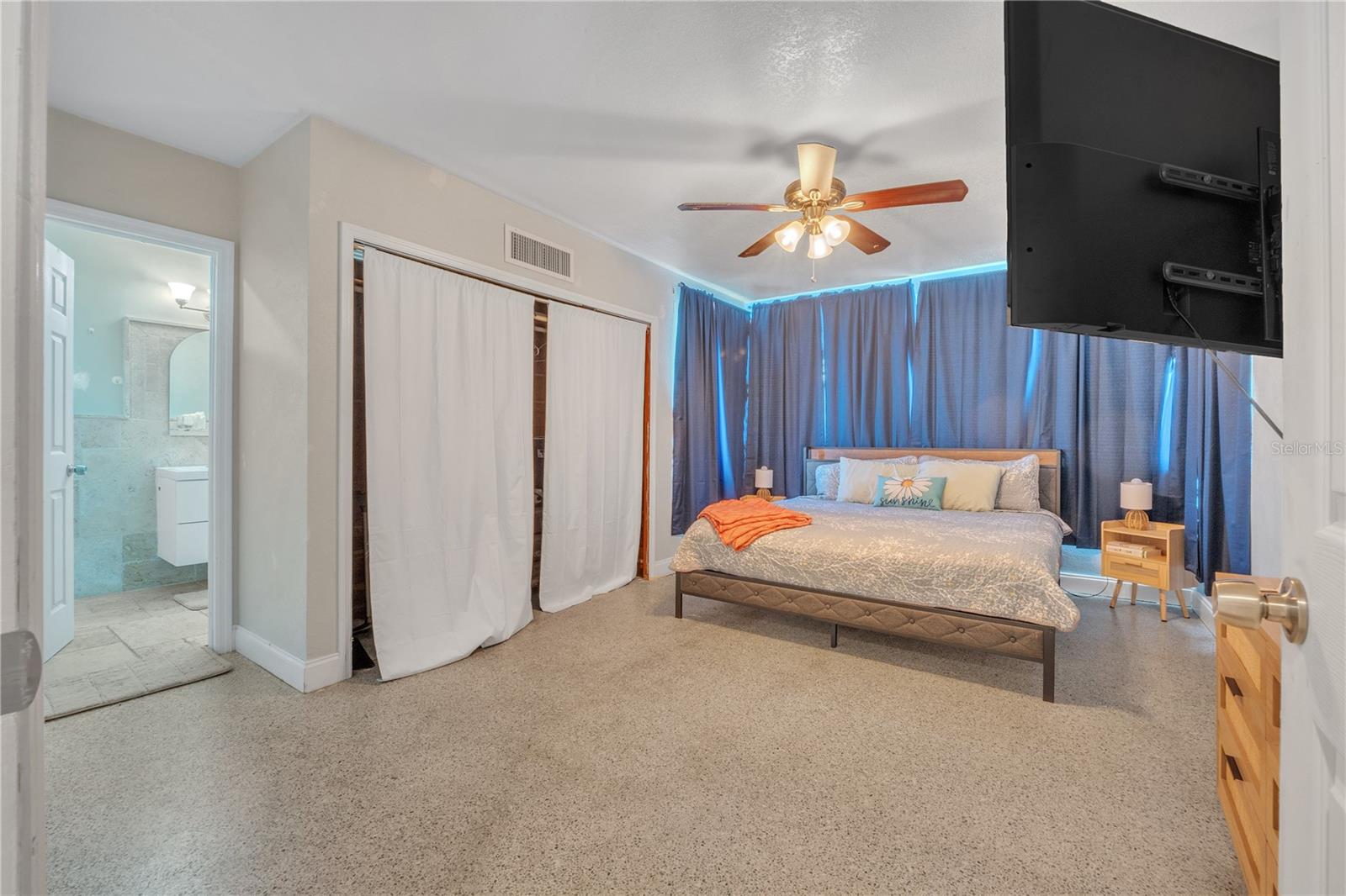 135 PARK AVE — photo 12