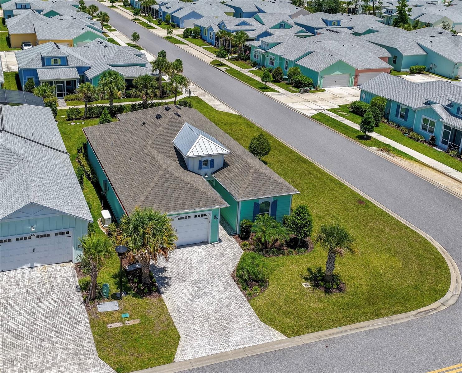 237 SAND BAR LN