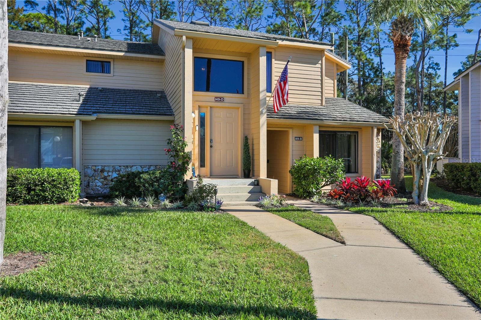 149 BLUE HERON DR #D — photo 2