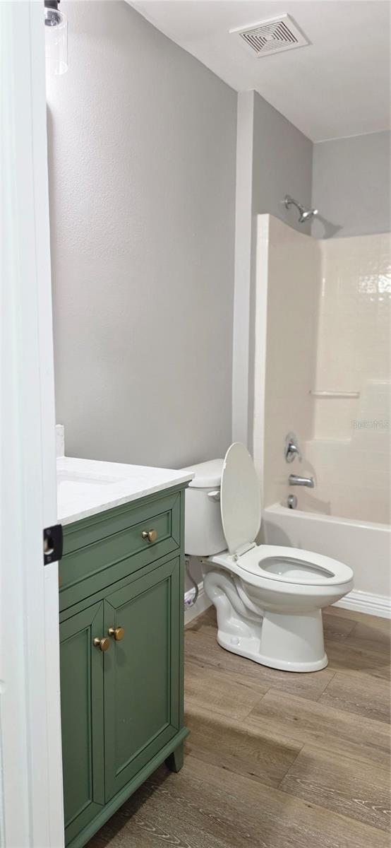 2861 BLACKBURN AVE — photo 9