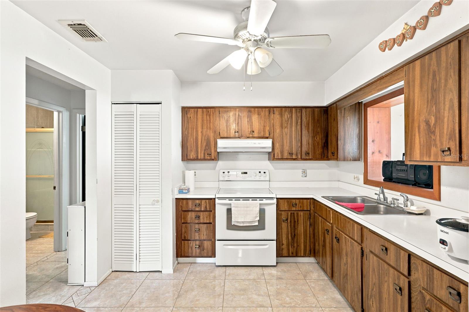 1418 CATALINA BLVD — photo 9