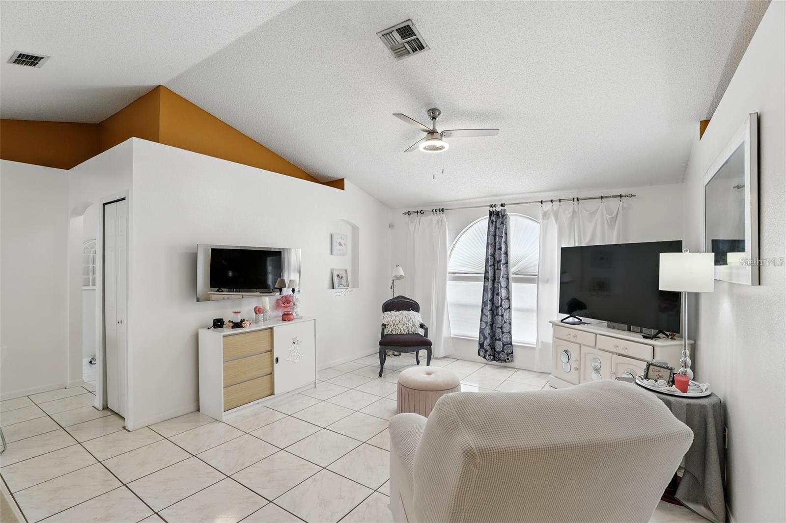 417 JEFFERS ST — photo 12