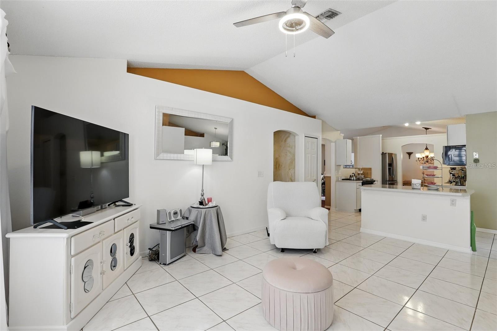 417 JEFFERS ST — photo 10