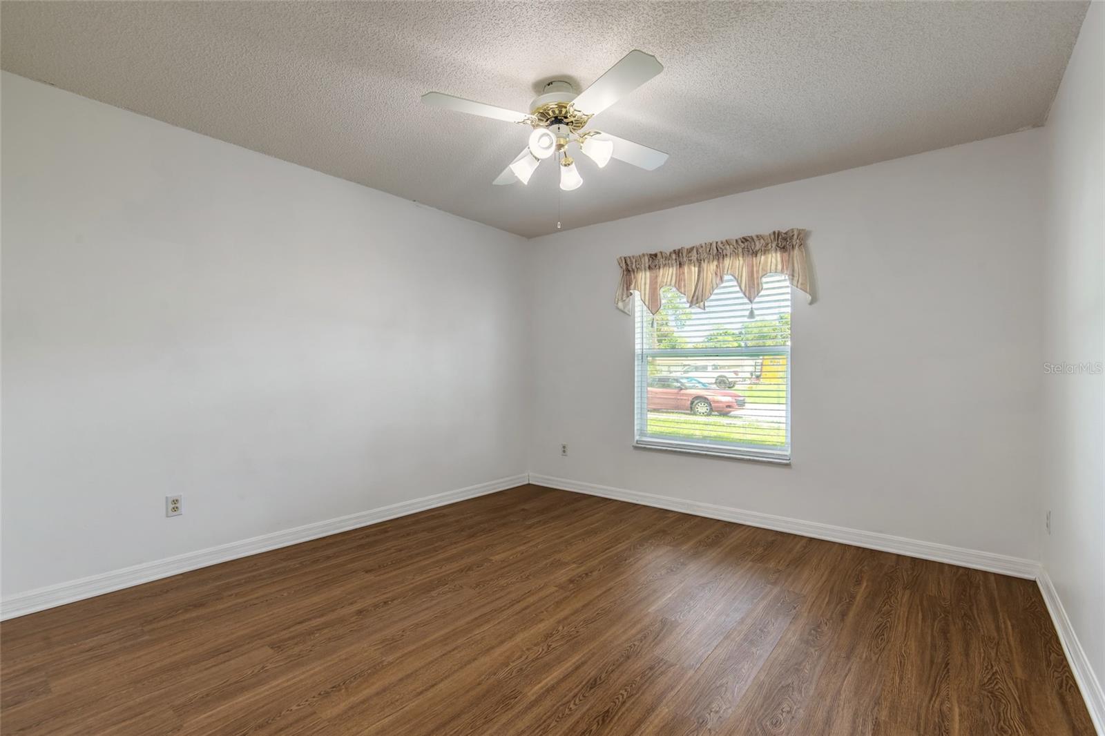 816 IRON HORSE RD — photo 4