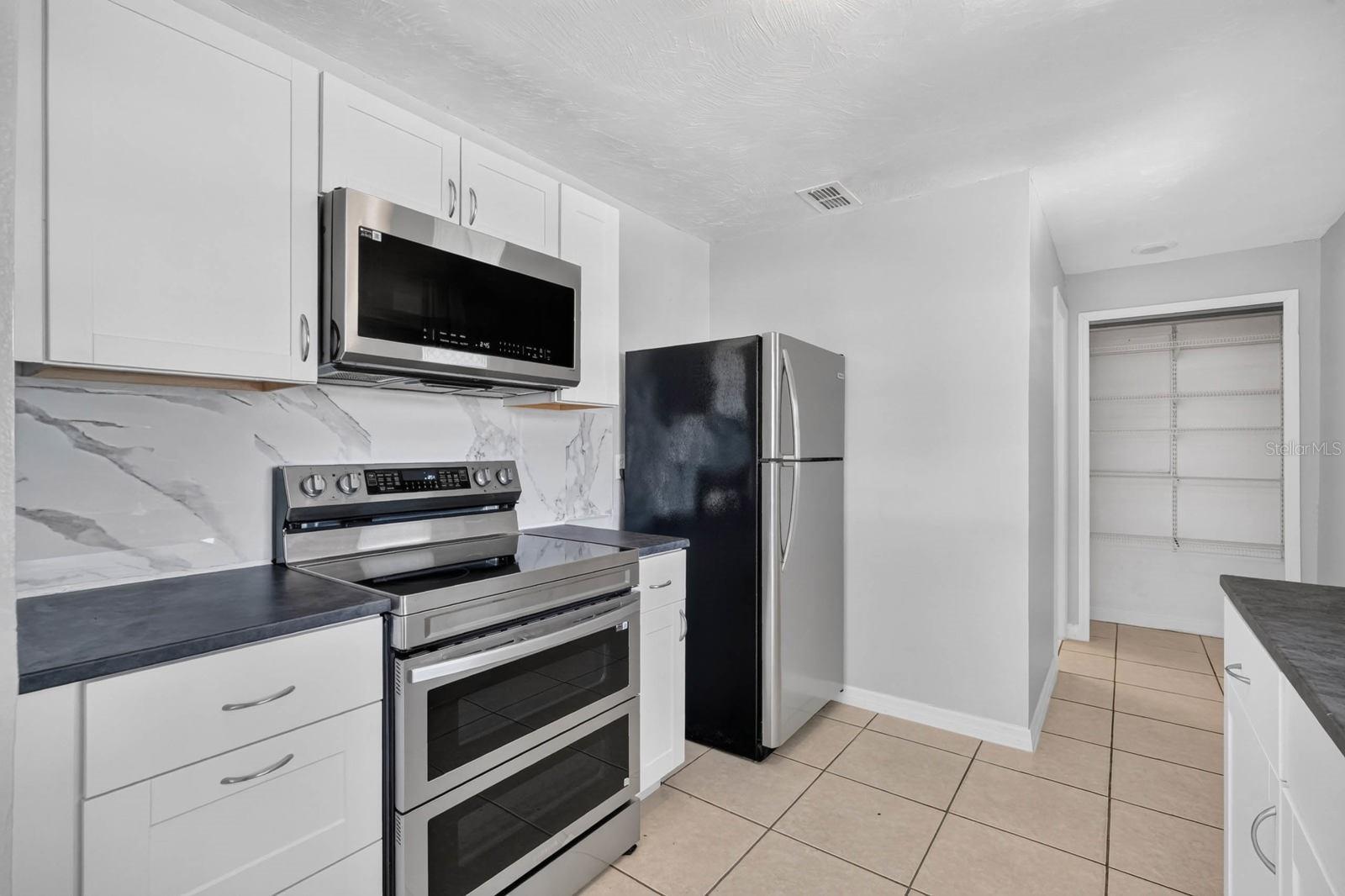 736 S CAROLINE ST — photo 3