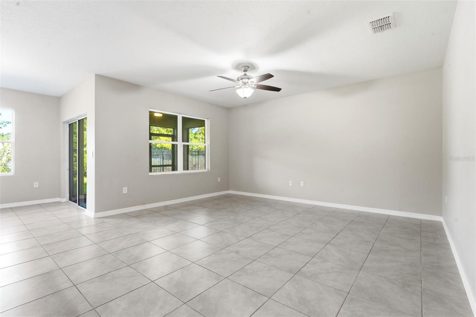 895 LAZIO CIR — photo 7