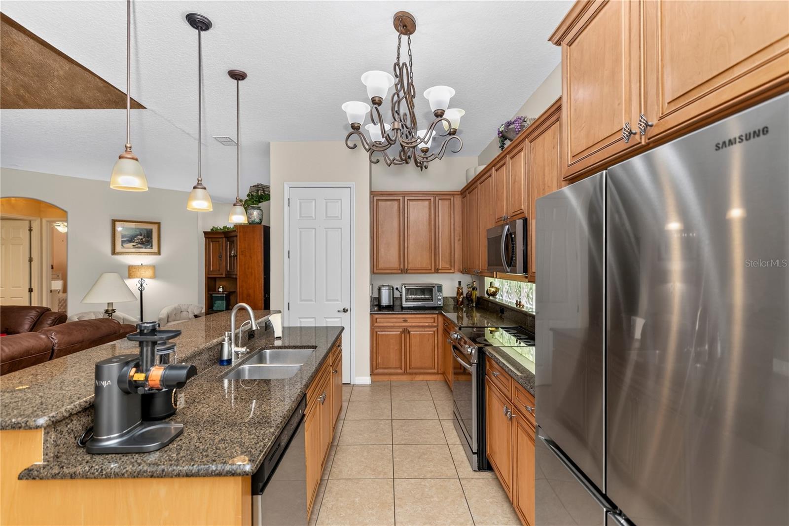 619 NEWHALL LN — photo 12
