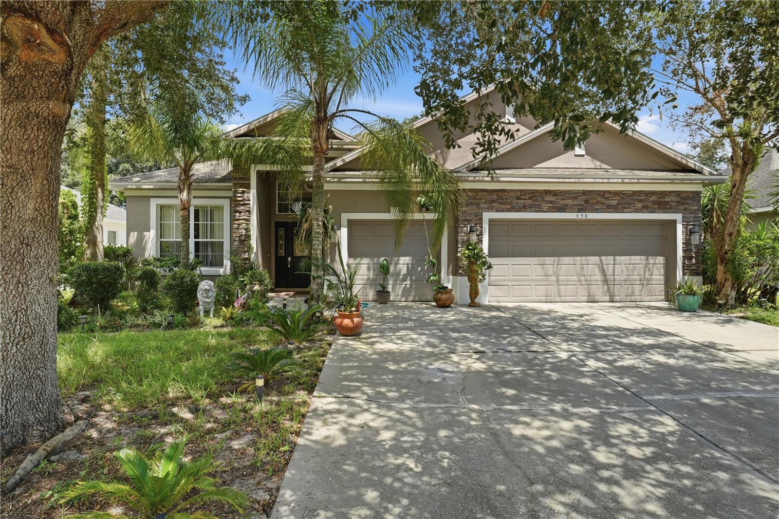 458 WOODFORD DR — photo 2