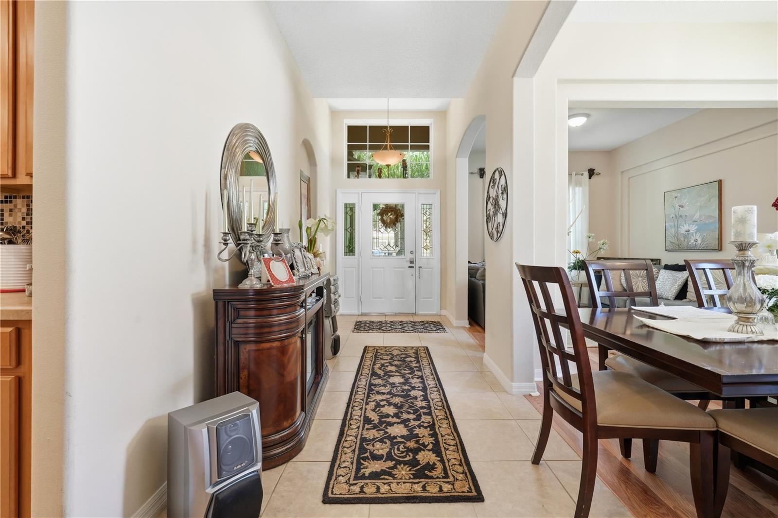 458 WOODFORD DR — photo 3