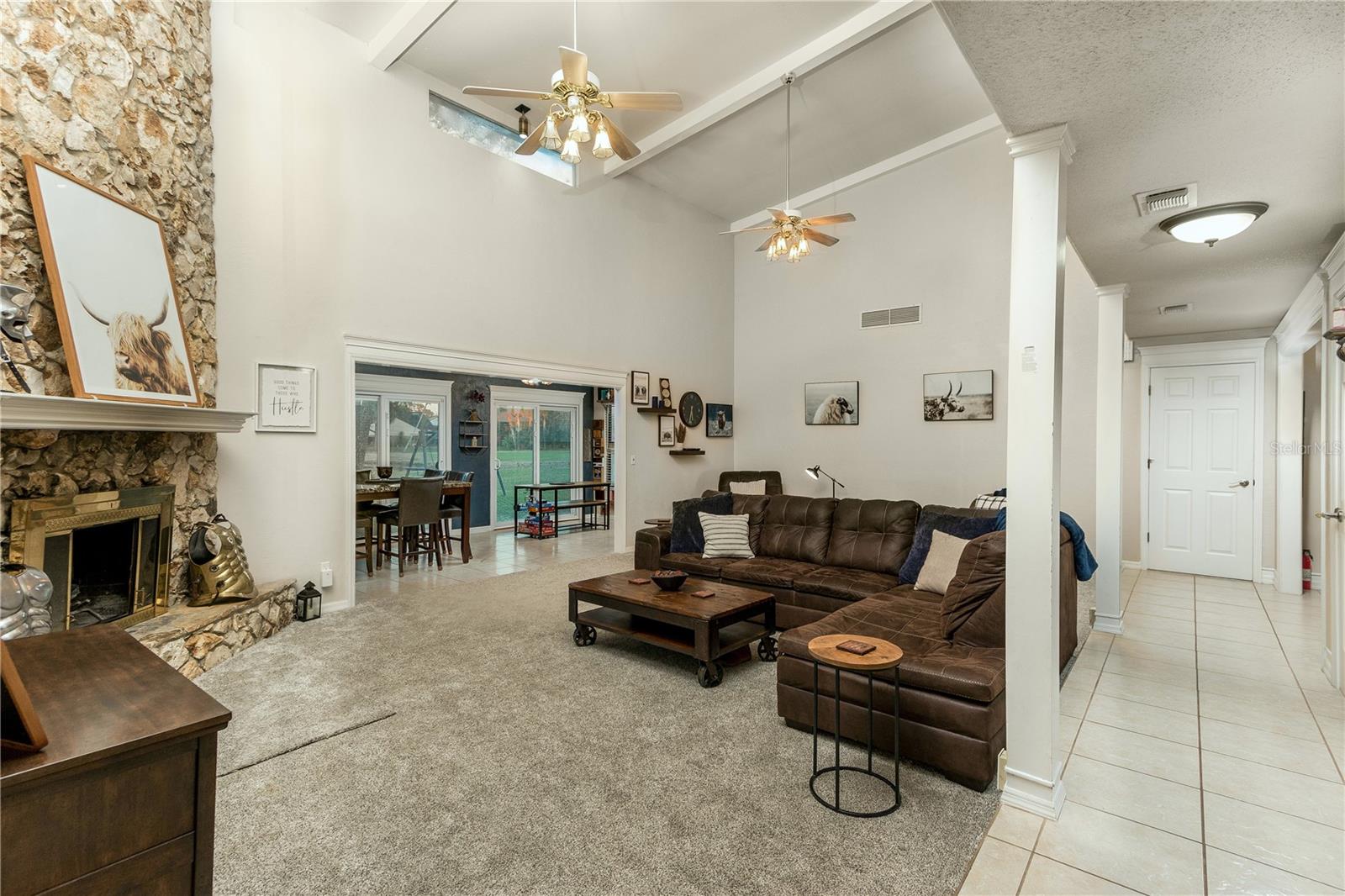 932 PELICAN BAY DR — photo 4