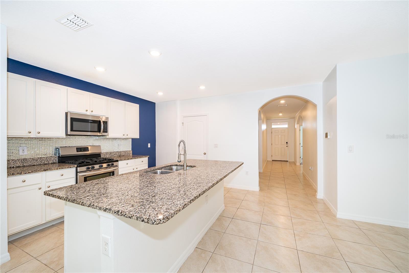 239 LAZIO CIR — photo 4