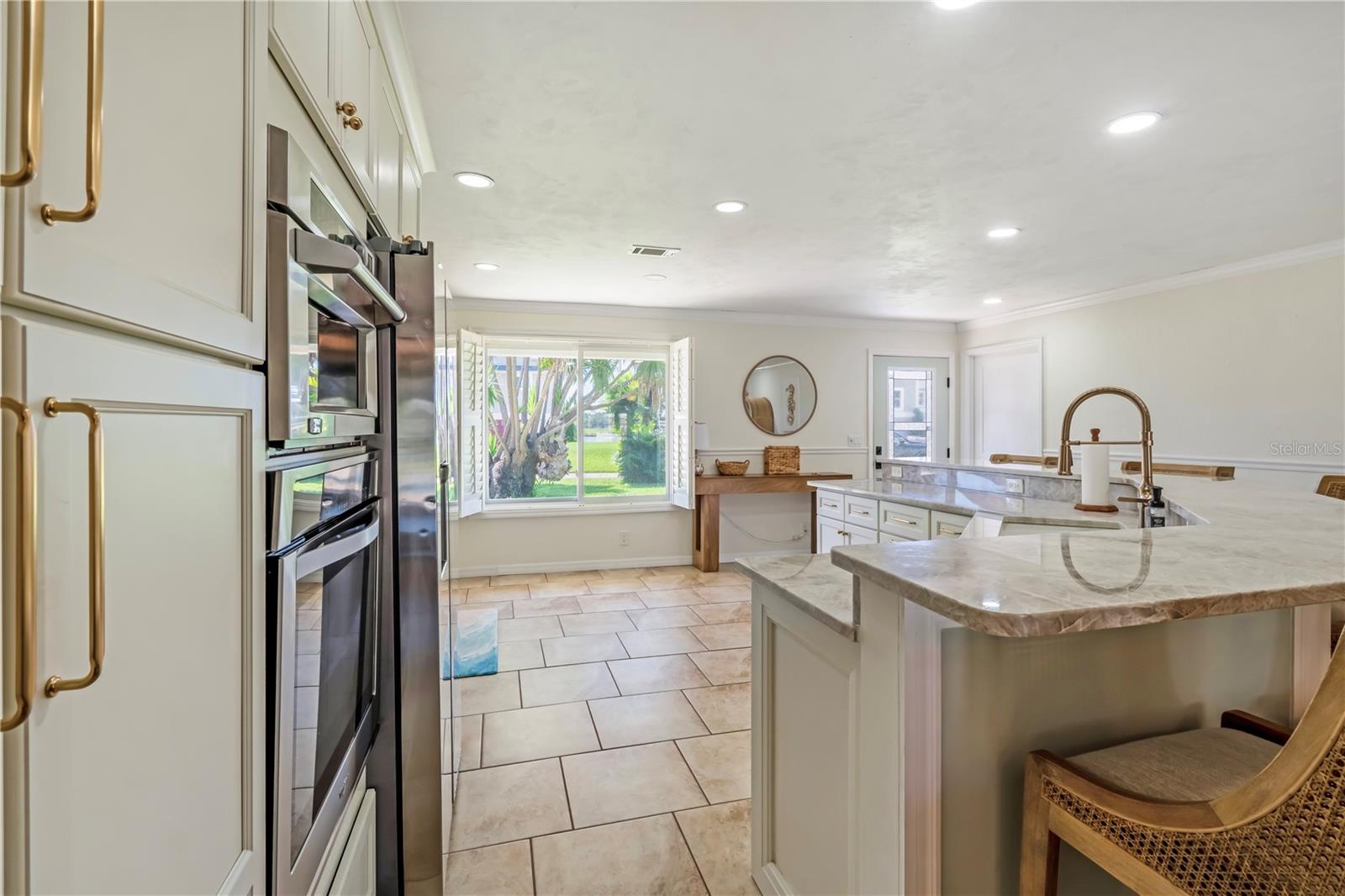 988 SHOCKNEY DR — photo 10