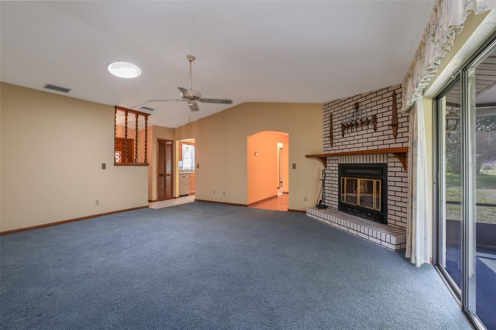 229 GEORGETOWNE BLVD — photo 6