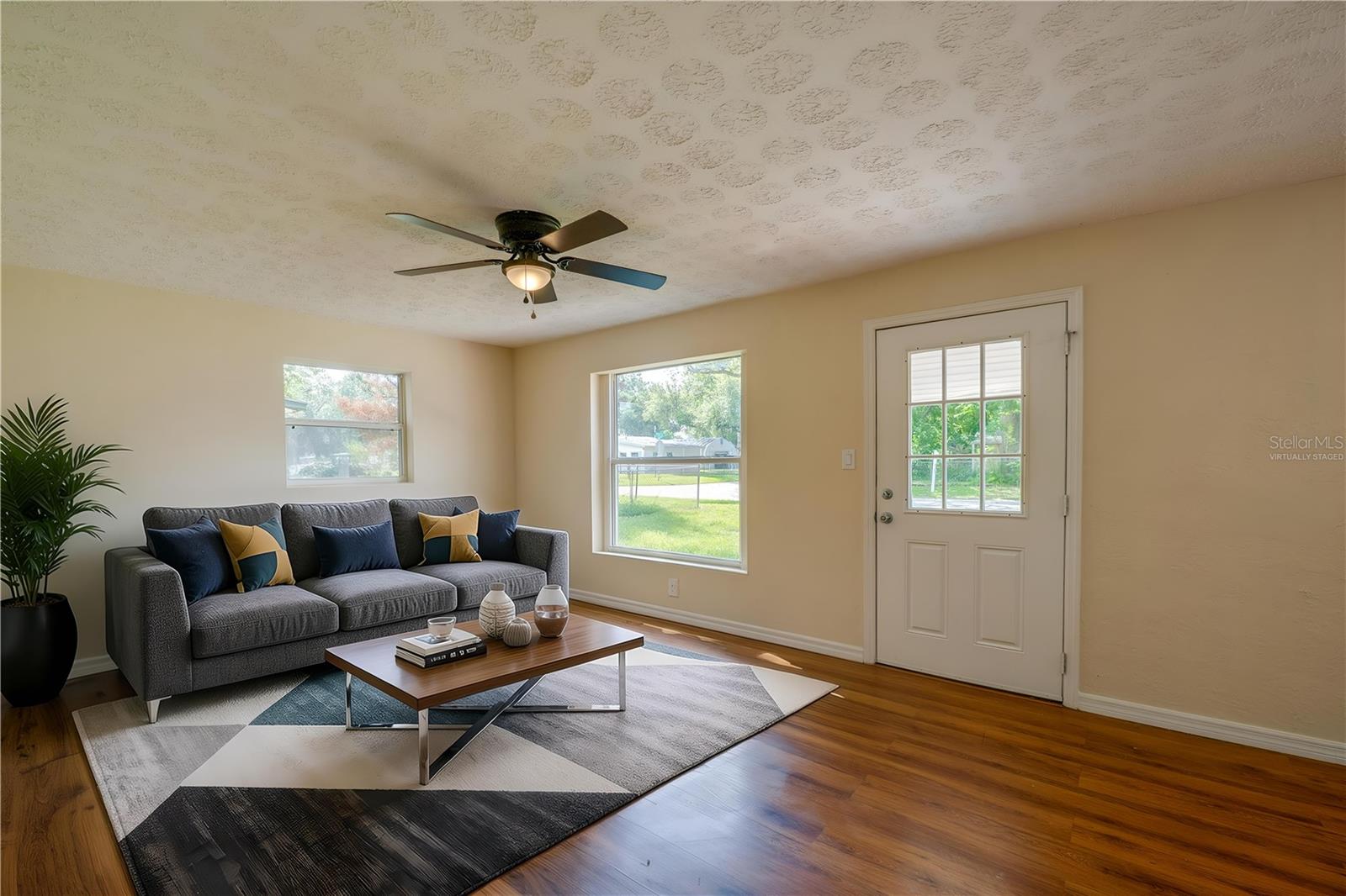 1220 LEON LN — photo 5