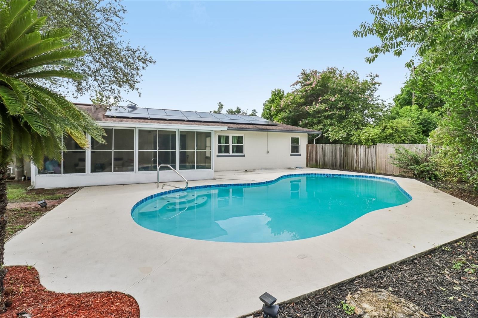 1200 E HANCOCK DR — photo 3