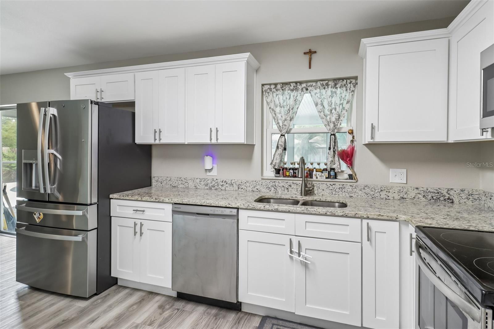 1200 E HANCOCK DR — photo 10