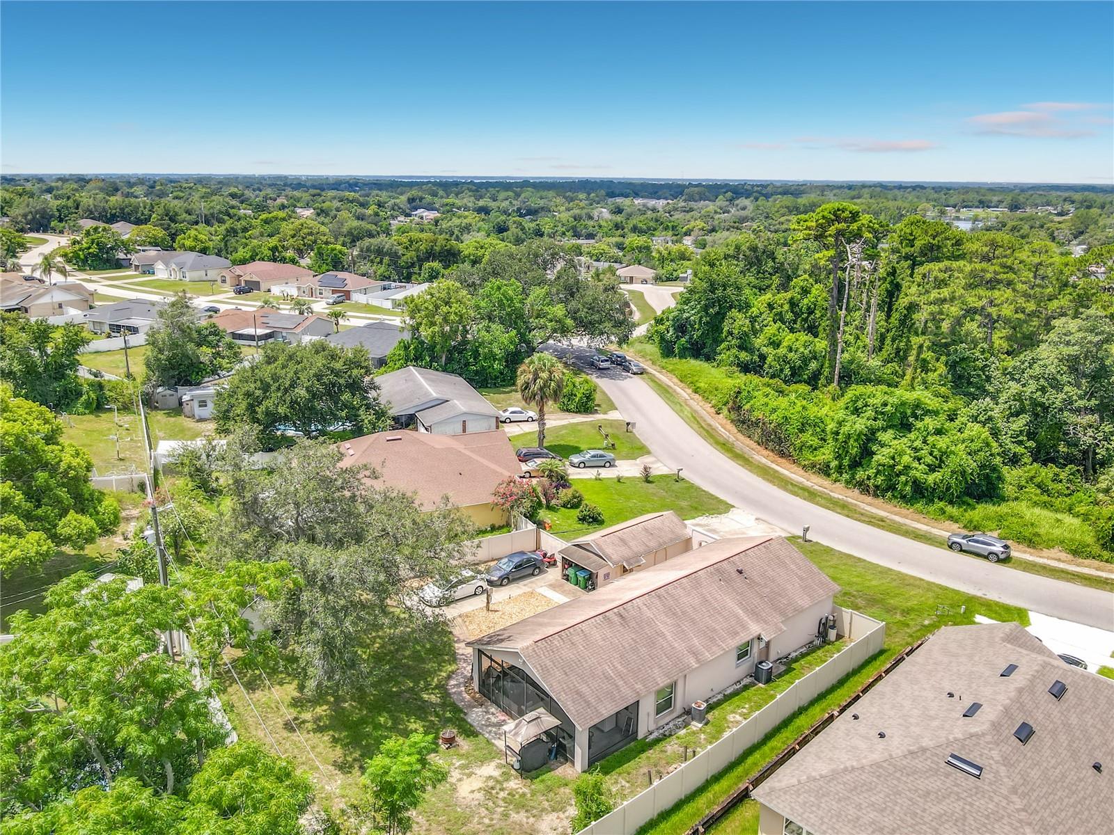 1123 W HANCOCK DR — photo 2