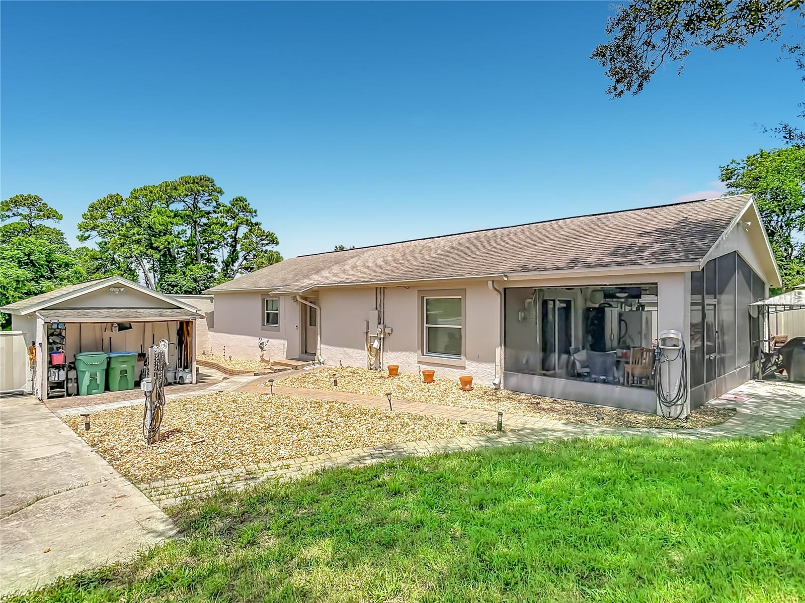1123 W HANCOCK DR — photo 12