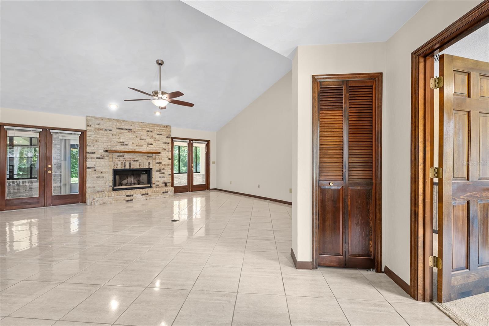 43 WINDING CREEK WAY — photo 9