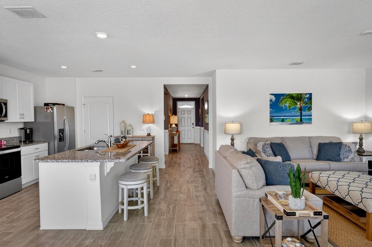 1346 MIDDLE LAKE DR — photo 12