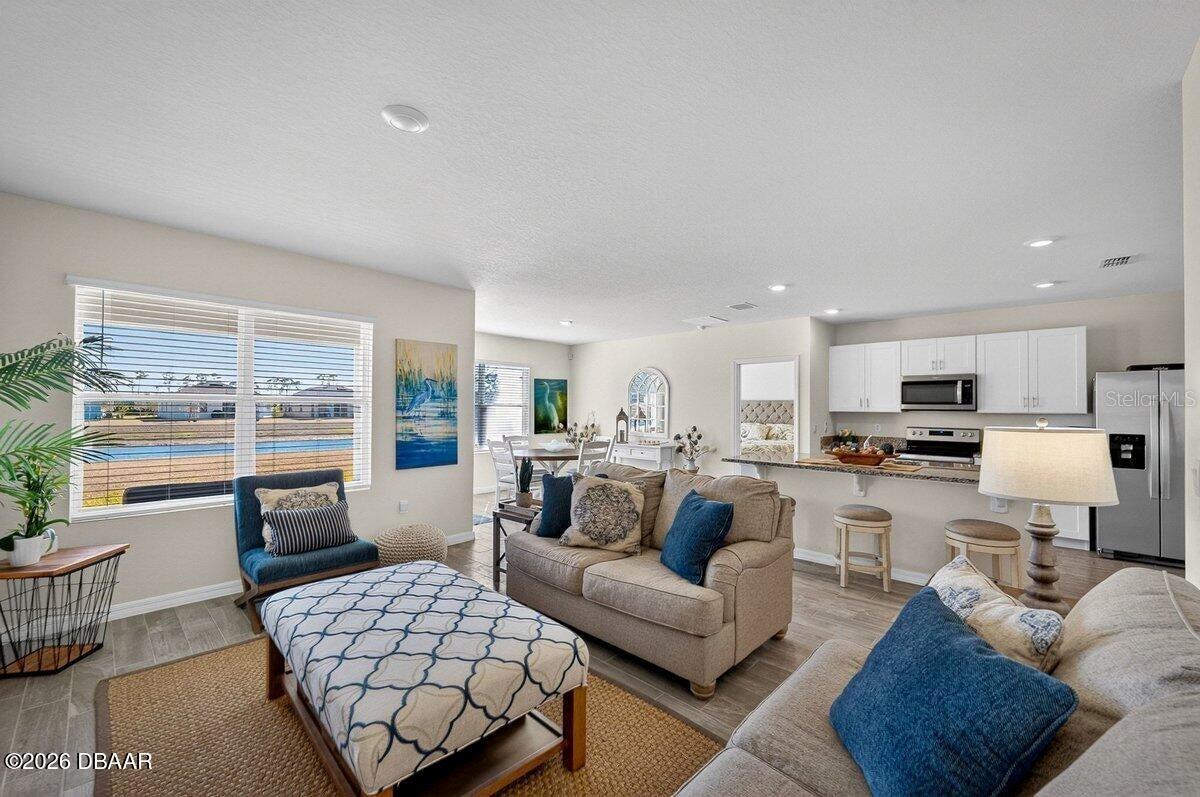 1346 MIDDLE LAKE DR — photo 3