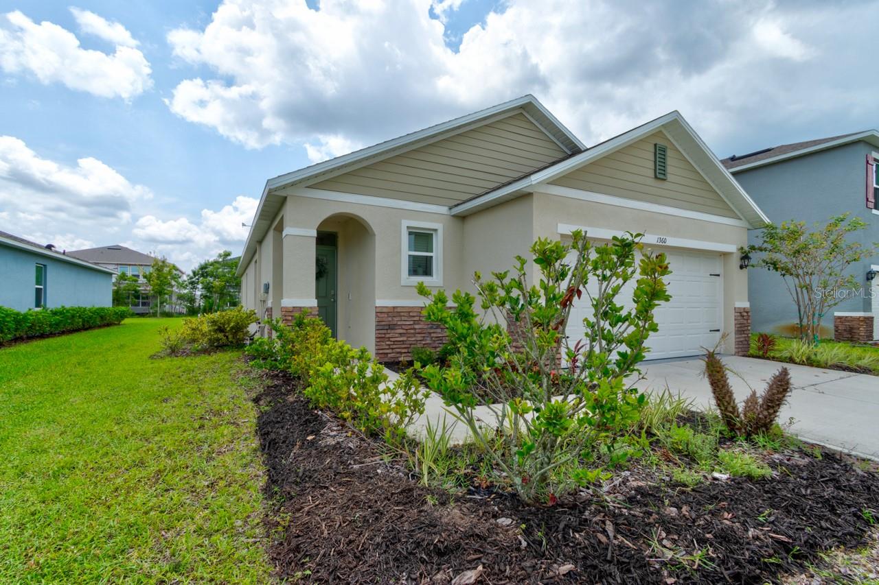 1360 CORK DR — photo 3