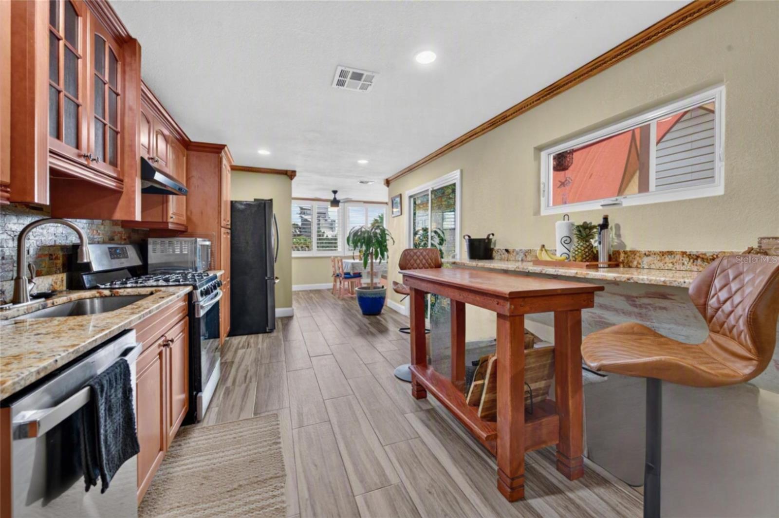 881 CATFISH AVE — photo 2