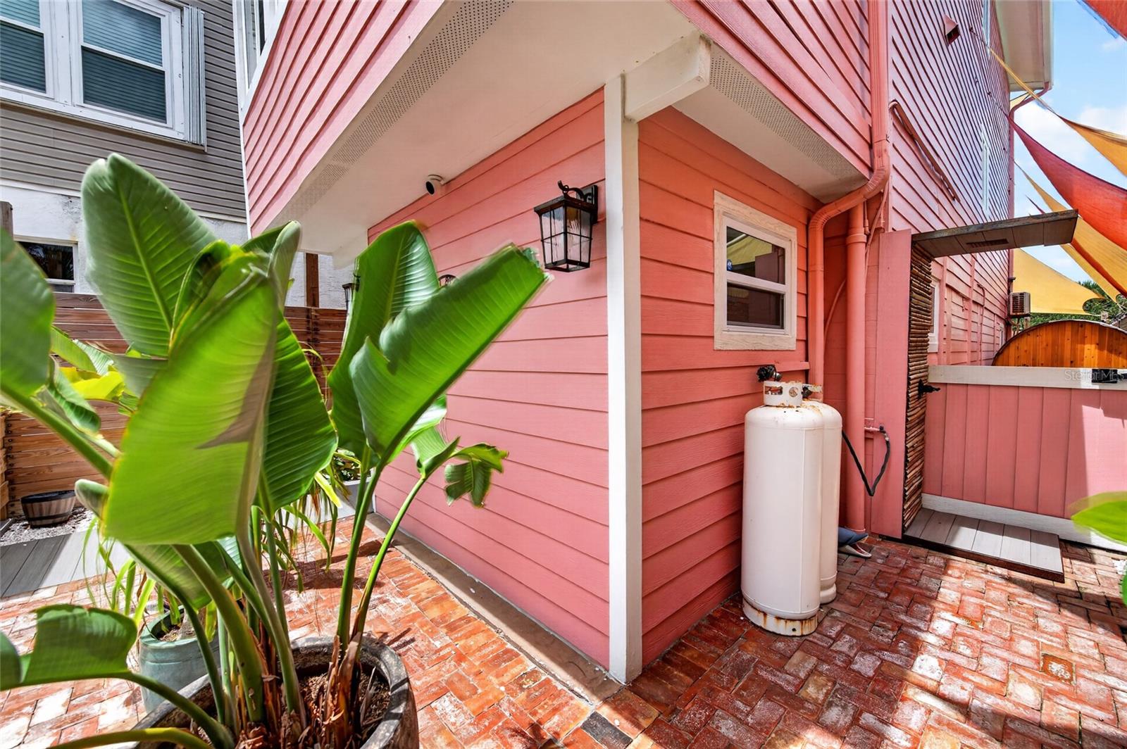 881 CATFISH AVE — photo 8