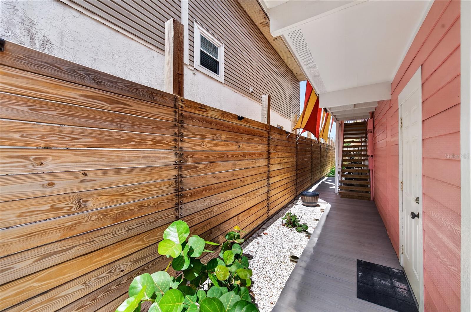 881 CATFISH AVE — photo 10
