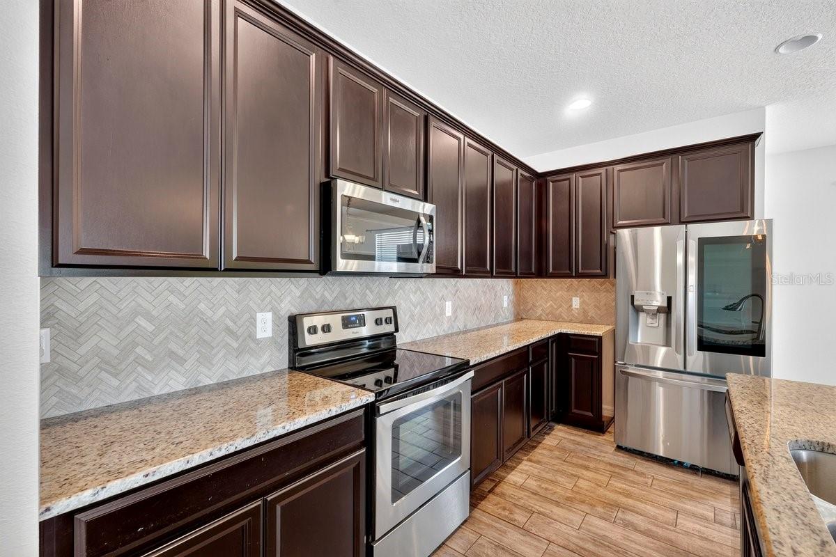 3833 LOON LN — photo 2