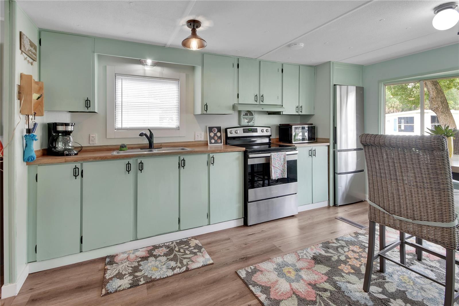 109 CYPRESS DR — photo 7